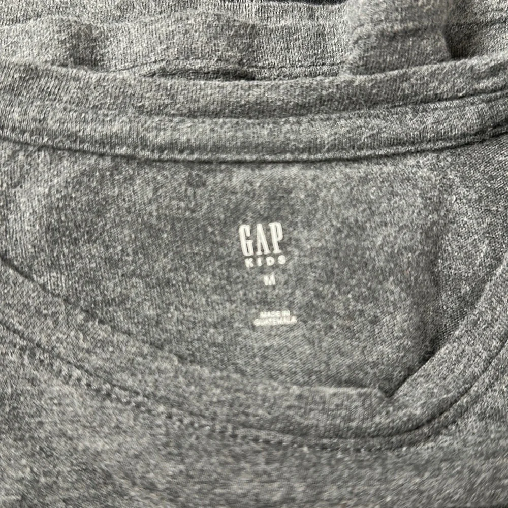 Gap 'Listen To Your Heart' Graphic headphone  Long Sleeve T-Shirt Size M, Gray